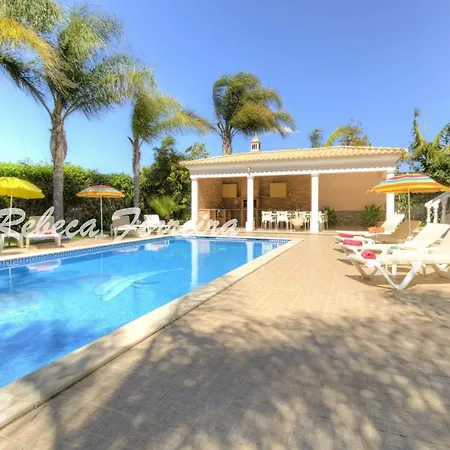 Villa Montes De Sleeps 10 Pool Air Con Wifi