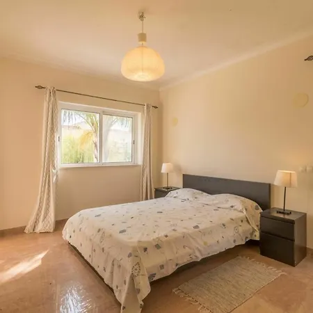 Montes De Sleeps 10 Pool Air Con Wifi Villa