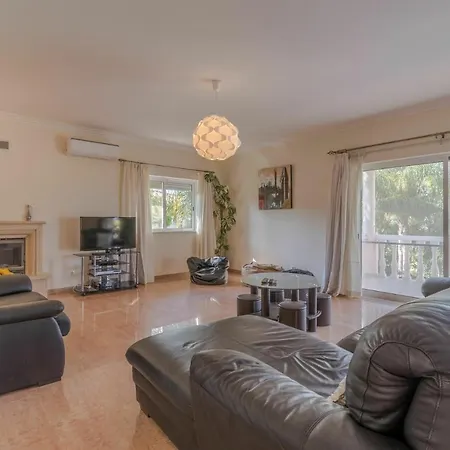 Montes De Sleeps 10 Pool Air Con Wifi Alvor