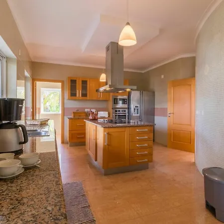וילה Montes De Sleeps 10 Pool Air Con Wifi אלבור